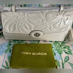 Tory Burch Robinson Embossed Floral Bag Blanc Leather New $340